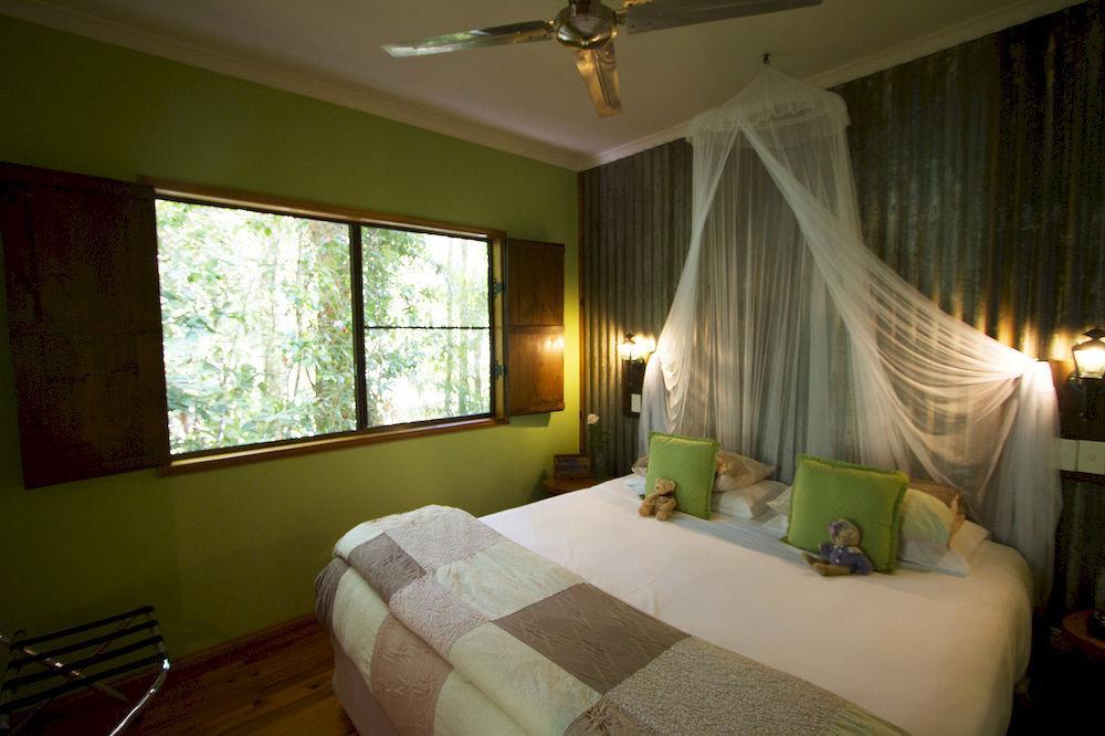 Crater Lakes Rainforest Cottages Yungaburra Exterior photo