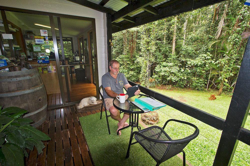 Crater Lakes Rainforest Cottages Yungaburra Exterior photo