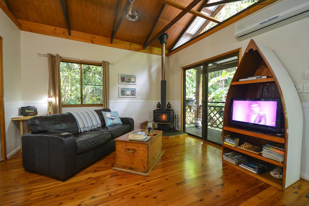 Crater Lakes Rainforest Cottages Yungaburra Exterior photo