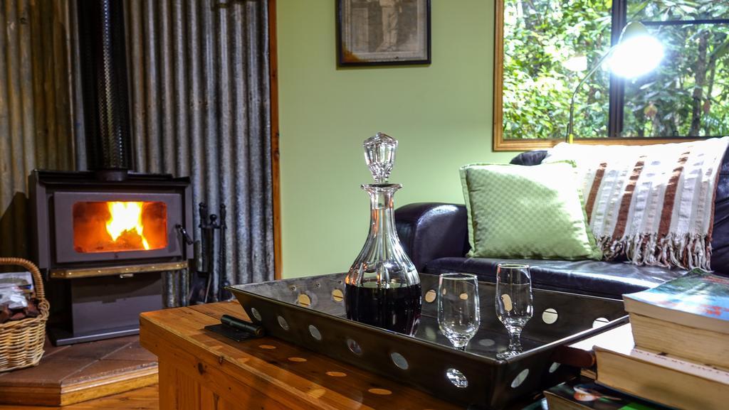 Crater Lakes Rainforest Cottages Yungaburra Exterior photo