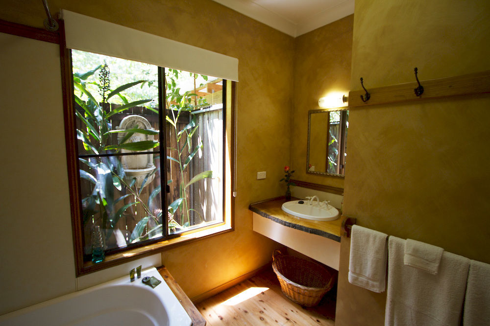 Crater Lakes Rainforest Cottages Yungaburra Exterior photo